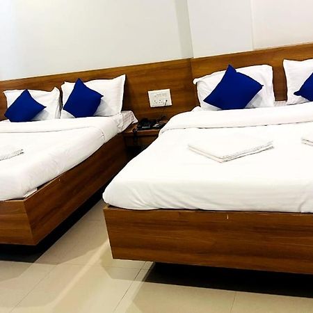 Hotel Sai Smruti Sirdi Szoba fotó